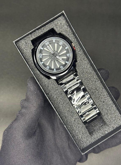 Luxury Stainless Steel Spinning Watch – 30mm Multicolor Dial